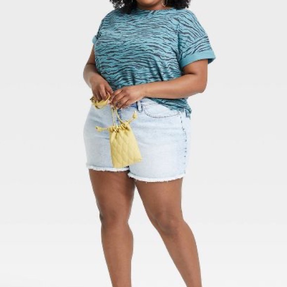 NEW PLUS SIZE Ava & Viv Shorts - Picture 3 of 3